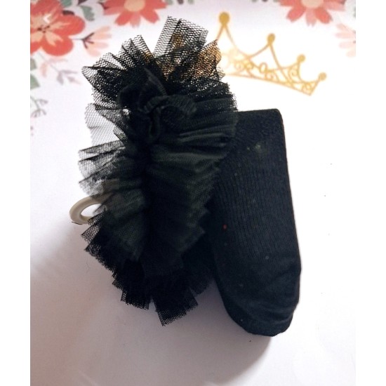 Бебешки чорапи в черно с черен тюл Бебешки чорапи в черно с черен тюл
