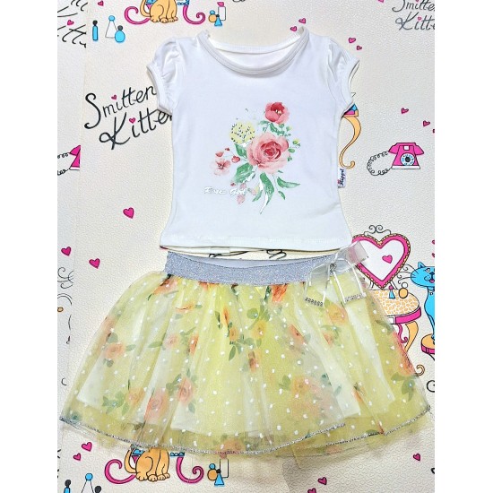 Детски летен комплект с тюлена жълта пола и бяла блуза с цветя