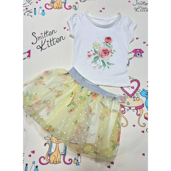 Детски летен комплект с тюлена жълта пола и бяла блуза с цветя