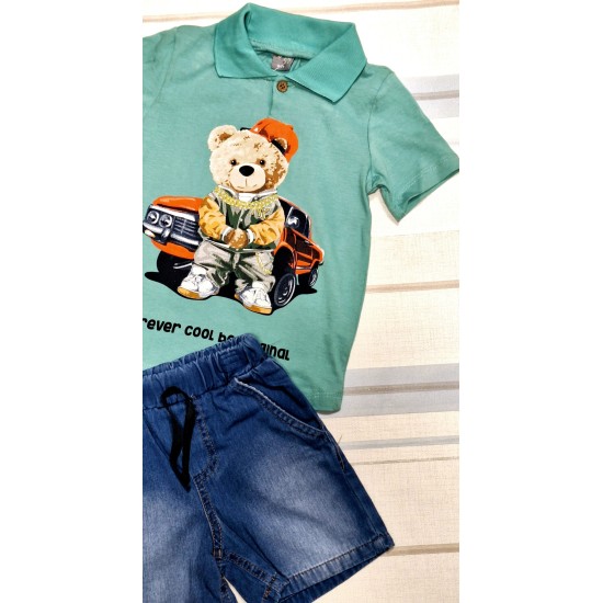 Детски летен комплект със зелена тениска с яка  и къси дънкови панталони