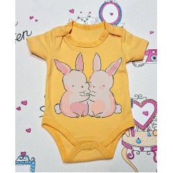 Бебешко боди с къс ръкав в жълто ,,Зайчета