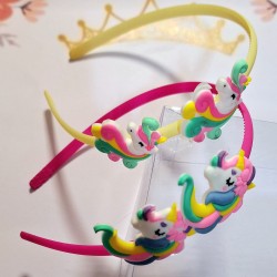 Комплект от 2 диадеми с Еднорог в жълто и цикламено Комплект от 2 диадеми с Еднорог в жълто и цикламено