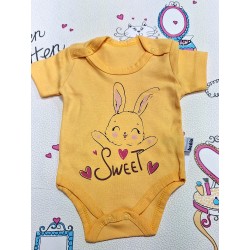 Бебешко боди в жълто с къс ръкав Sweet Бебешко боди в жълто с къс ръкав Sweet