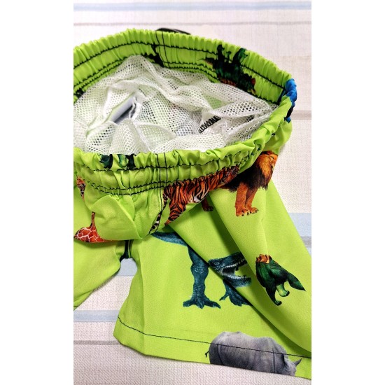 Детски бански тип шорти в зелено с диви животни Детски бански тип шорти в зелено с диви животни