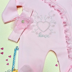 Луксозен бебешки гащеризон в розово с бродерия и лента за коса