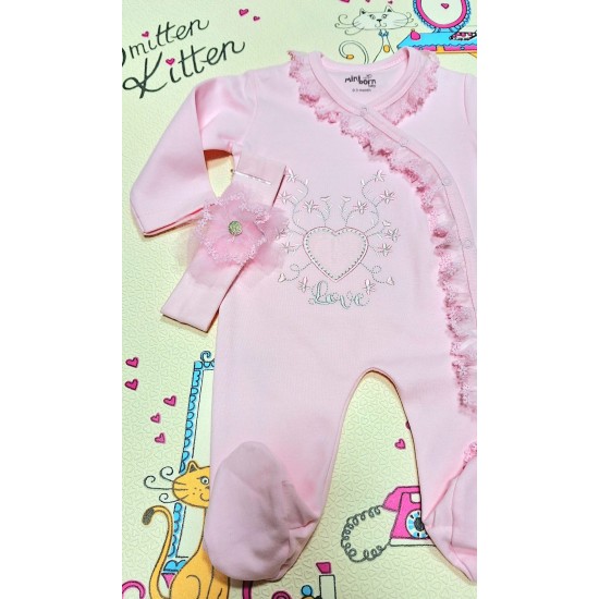 Луксозен бебешки гащеризон в розово с бродерия и лента за коса