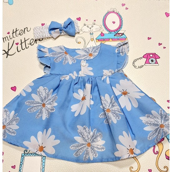 Бебешка лятна рокля в синьо с бели цветя,лента за коса и чантичка Бебешка лятна рокля в синьо с бели цветя,лента за коса и чантичка