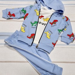 Детски спортен комплект в светло синьо с динозаври от 3 части Детски спортен комплект в светло синьо с динозаври от 3 части