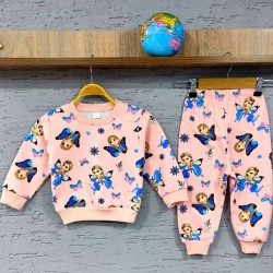 Детски спортен комплект в прасковено Елза с пеперуди Детски спортен комплект в прасковено Елза с пеперуди