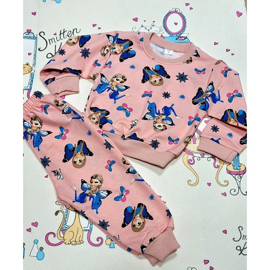 Детски спортен комплект в прасковено ,,Елза с пеперуди