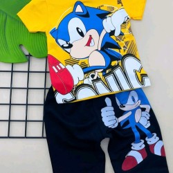 Детски летен комплект с жълта тениска и къси панталони Соник Детски летен комплект с жълта тениска и къси панталони Соник