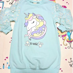 Детска рокля в резеда с ръкави от тюл с Еднорог Детска рокля в резеда с ръкави от тюл с Еднорог