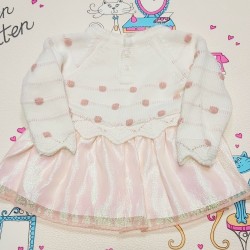 Плетена бебешка рокля в екрю и праскова с тюл