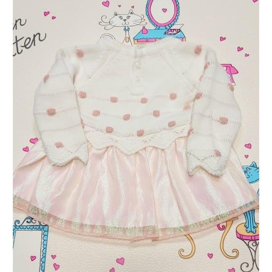 Плетена бебешка рокля в екрю и праскова с тюл