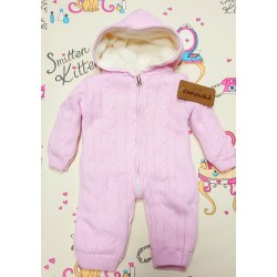 Пухкав бебешки гащеризон с качулка от розово плетиво