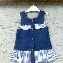 Детска дънкова рокля с копчета отпред