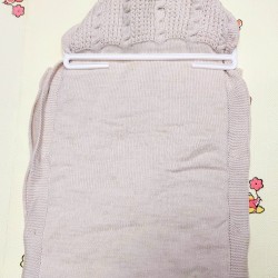 Бебешко порт бебе чувалче с качулка и подплата в бежово