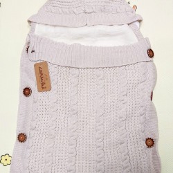 Бебешко порт бебе чувалче с качулка и подплата в бежово Бебешко порт бебе чувалче с качулка и подплата в бежово