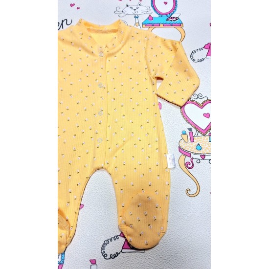 Бебешки гащеризон в жълто на цветчета от дишаща материя