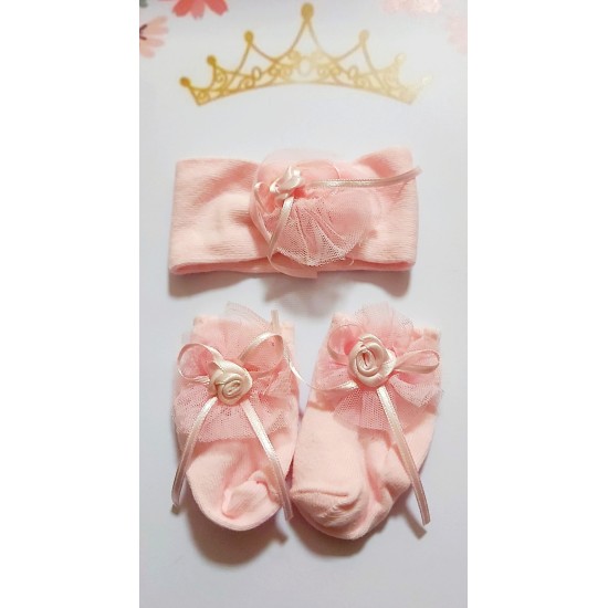 Луксозна кутия с бебешки чорапи и лента за коса в розово