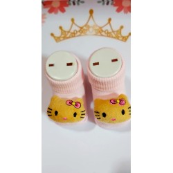 Бебешки чорапки с дрънкалка Хелоу Кити Бебешки чорапки с дрънкалка Хелоу Кити