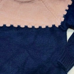 Бебешки стилен пуловер в тъмносиньо и розово