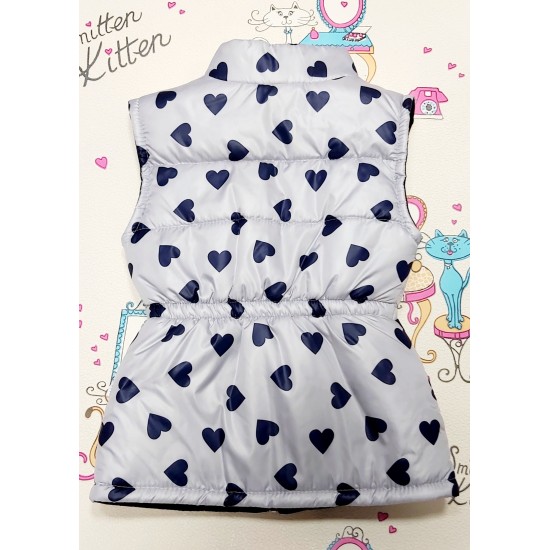 Детски шушляков елек в сиво на сърца