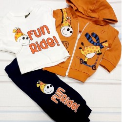 Бебешки спортен комплект 3 части Жираф Бебешки спортен комплект 3 части Жираф