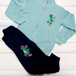 Детски спортен комплект в зелено Динозавър със скейтборд Детски спортен комплект в зелено Динозавър със скейтборд