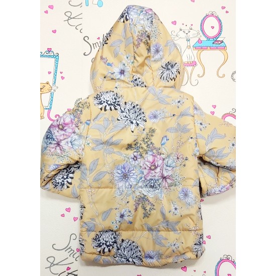 Детско преходно яке в жълто и лилаво на цветя с качулка Детско преходно яке в жълто и лилаво на цветя с качулка