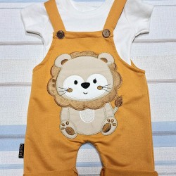 Бебешки летен гащеризон в жълто с бяла тениска Лъвчо Бебешки летен гащеризон в жълто с бяла тениска Лъвчо