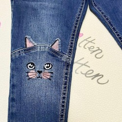 Детски тъмно сини дънки с 3Д коте Детски тъмно сини дънки с 3Д коте