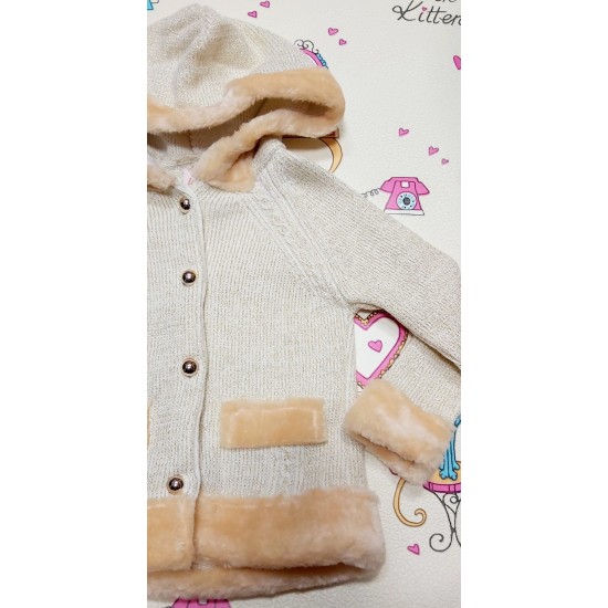 Златиста детска жилетка с качулка 80см-92см Златиста детска жилетка с качулка 80см-92см