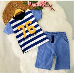 Детски летен комплект с блуза в тъмносиньо и бяло райе и дънкови къси панталони