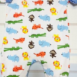 Бебешки гащеризон с предно закопчаване с диви животни Бебешки гащеризон с предно закопчаване с диви животни