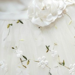Официална бяла бебешка рокля с тюл и цветя ,,Bellissima