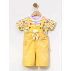 Детски летен гащеризон с тениска в жълто с играчка мече Детски летен гащеризон с тениска в жълто с играчка мече