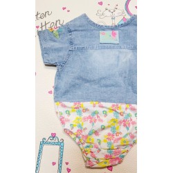 Дънково бебешко боди с бродерия и цветя Дънково бебешко боди с бродерия и цветя