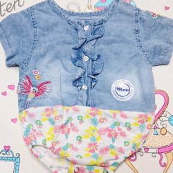 Дънково бебешко боди с бродерия и цветя Дънково бебешко боди с бродерия и цветя