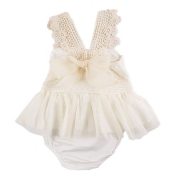 Бебешка боди рокля от плетиво и тюл в бежово Бебешка боди рокля от плетиво и тюл в бежово
