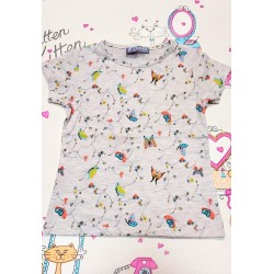 Детска тениска в бежово с пеперуди