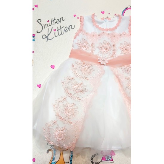 Официална детска рокля в бяло и праскова с тюл Официална детска рокля в бяло и праскова с тюл