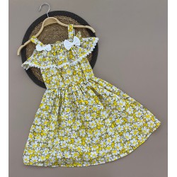 Лятна детска рокля в жълто с голи рамене