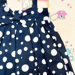 Детска рокля в тъмносиньо на бели точки