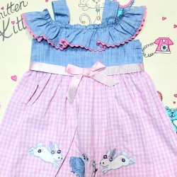 Детска рокля в синьо и розово каре  Зайчета