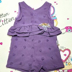 Бебешки летен ромпър/гащеризон в лилаво с къдрички Бебешки летен ромпър/гащеризон в лилаво с къдрички