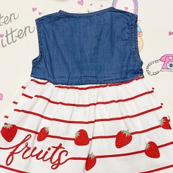 Детска рокля с лента за коса Ягодки Детска рокля с лента за коса Ягодки