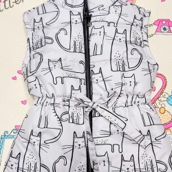 Детски олекотен елек в бяло Котките Детски олекотен елек в бяло Котките