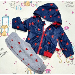 Бебешки комплект за момиче с яке на червени сърца-3 части Бебешки комплект за момиче с яке на червени сърца-3 части