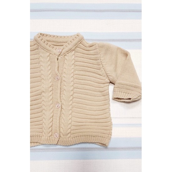 Бебешка плетена жилетка в бежово кафяво Бебешка плетена жилетка в бежово кафяво